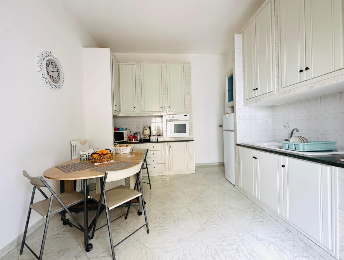 Family Relax Caracciolo Bed & Breakfast Naples Exterior photo